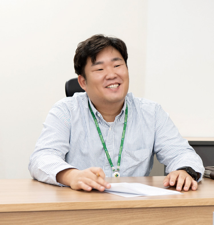국토안전관리원에 대해 설명 중인 이갑민 과장