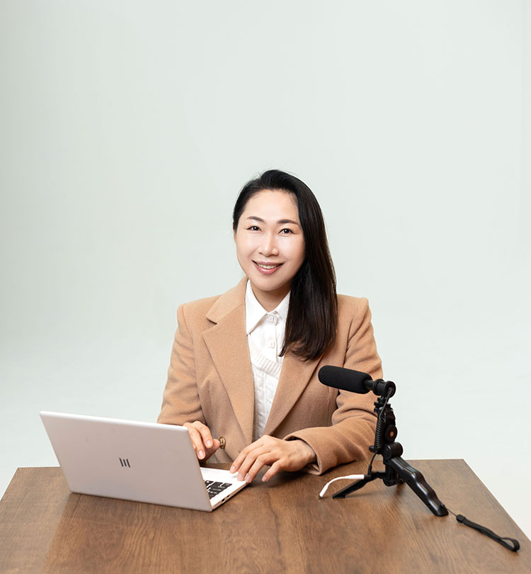 환히 미소 짓고 있는 강선주 씨