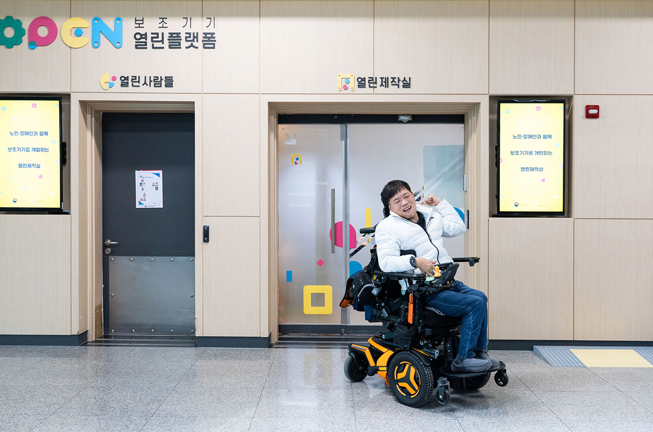 다양한 연구를 지속해 온 이평호 연구원이 미소 짓는다.