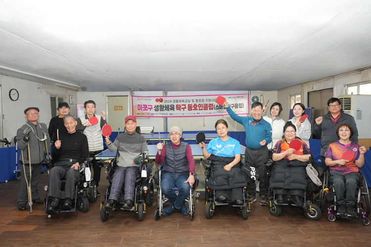 볼링 동호회 마들볼링클럽 회원의 모습
