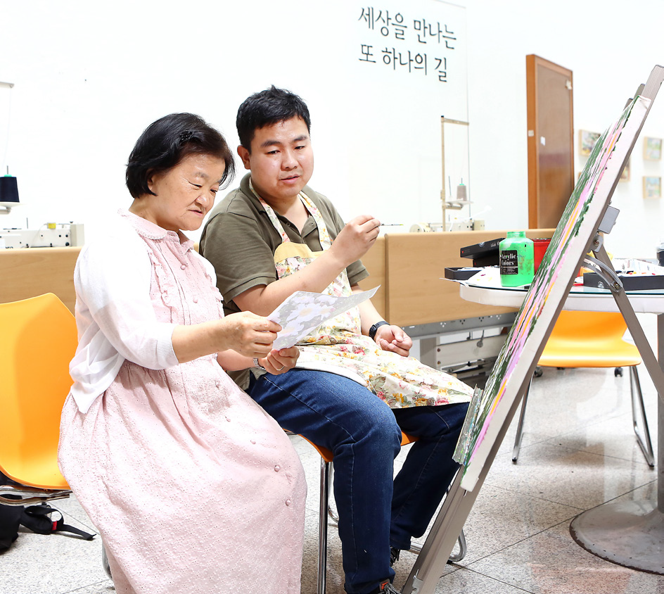 평소 이야기를 잘 나눈다는 미예찬 회원들