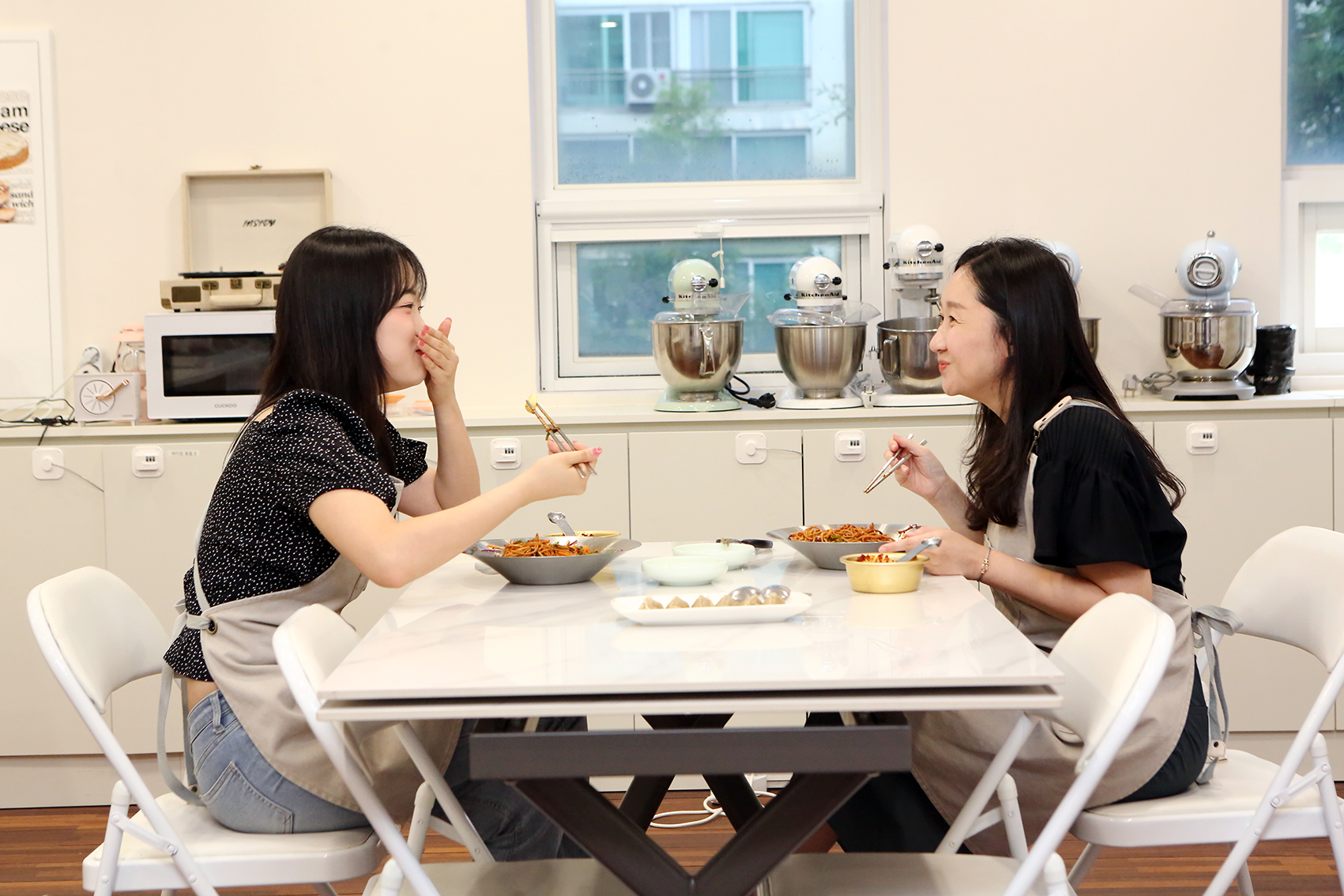 이수빈 대리, 김재경 과장, 이정수 과장 (왼쪽부터)